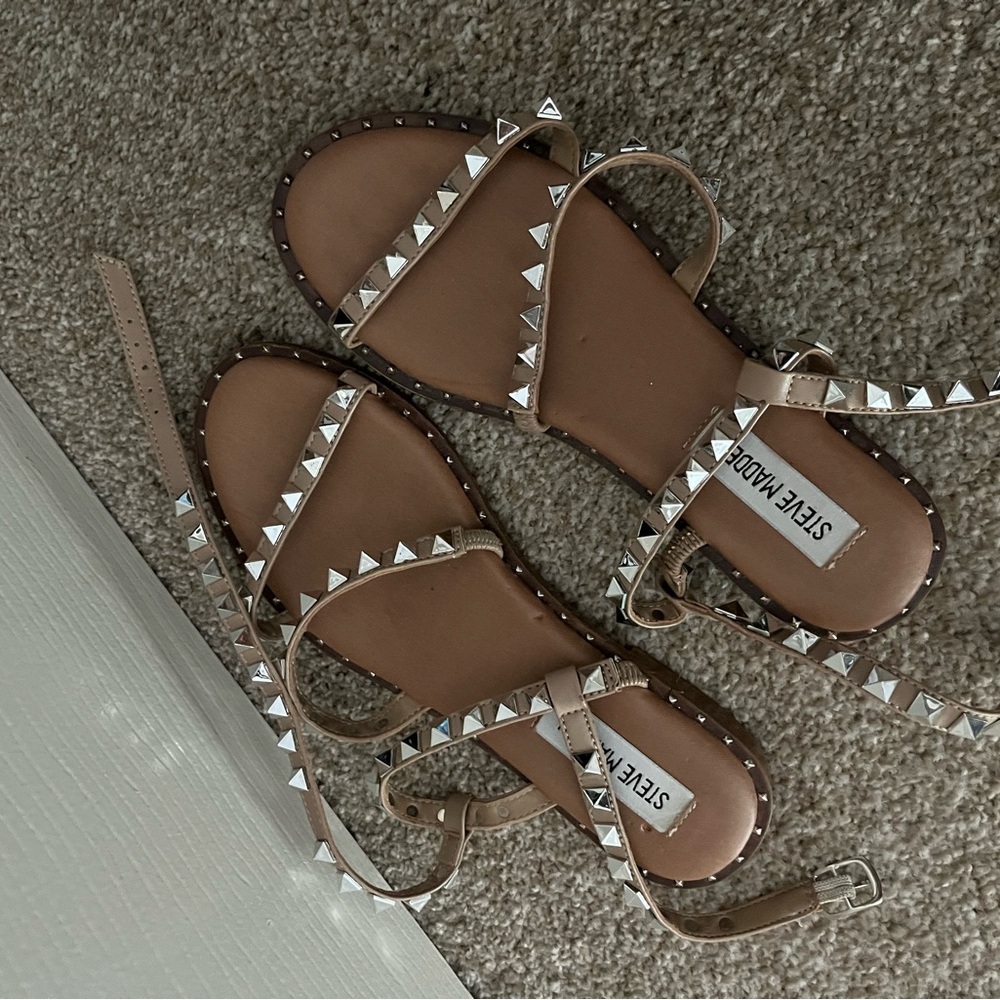 Steve Madden Tan Studded Sandals